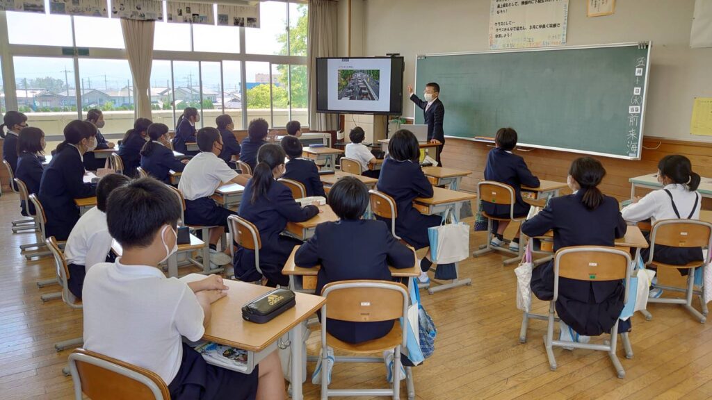 清湖小学校で租税教室を開催しました