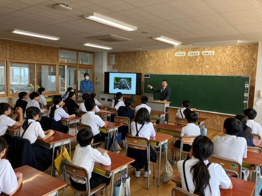 外日角小学校で租税教室を開催しました